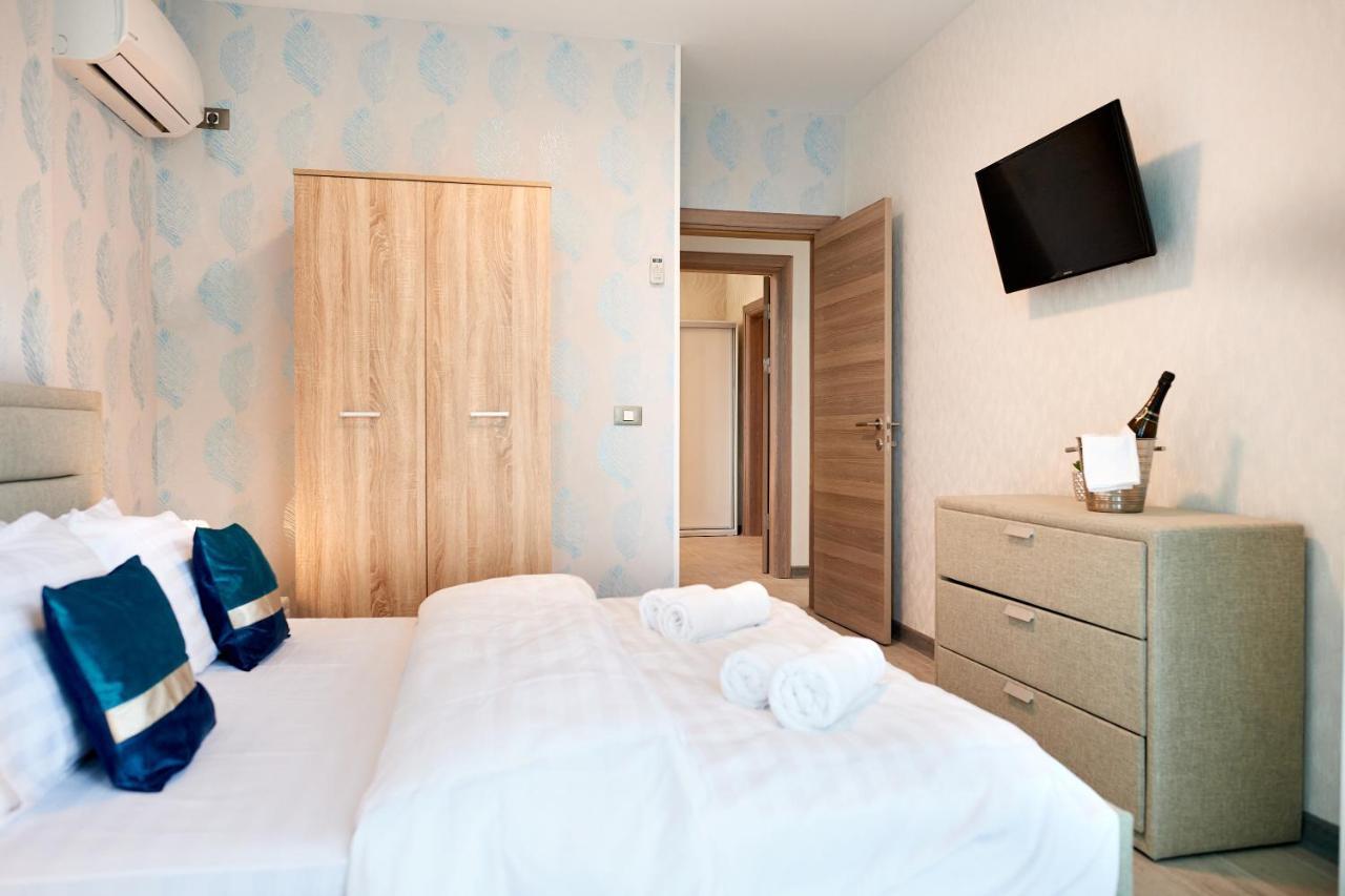 Aquamarin 2Bd Apt Spa N Pools Beach Resort Năvodari Exteriör bild